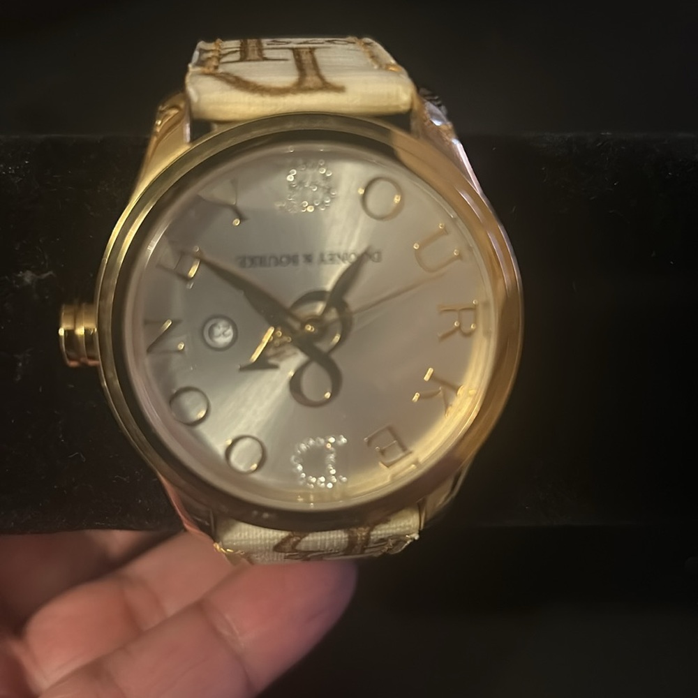 Dooney & Bourke tan and cream watch.  Canvas strap with DB initials. Beautiful - Picture 9 of 11